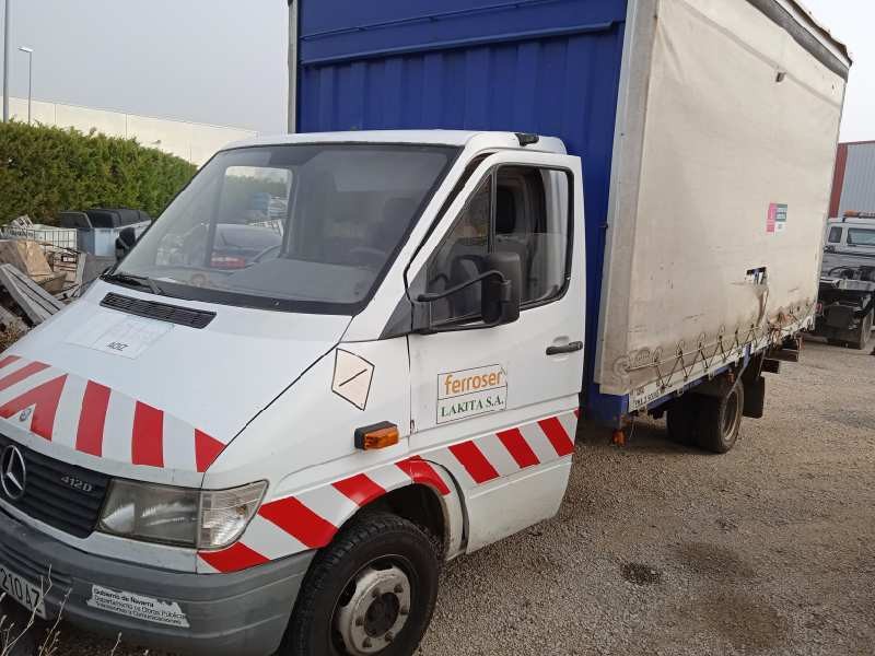 MERCEDES-BENZ SPRINTER (W901,W904) CAJA CERR.