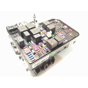 Recambio de caja reles / fusibles para maxus edeliver 9 furgoneta electric (sv63c, sv63d) referencia OEM IAM C00365214  