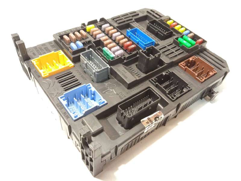 Recambio de caja reles / fusibles para citroën c4 picasso 1.2 12v e-thp referencia OEM IAM 9819851380 28550133 1663368880 - Azul