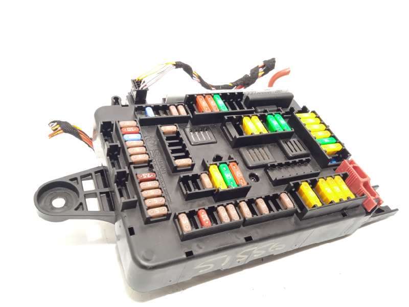 CAJA RELES / FUSIBLES 61149389070 9389070 20151022