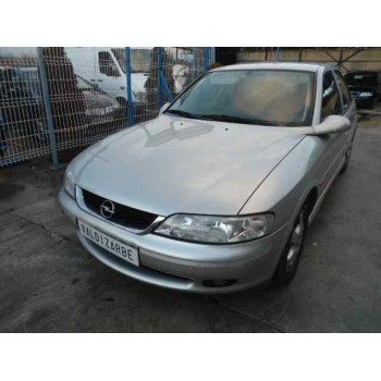 opel vectra b berlina del año 2000