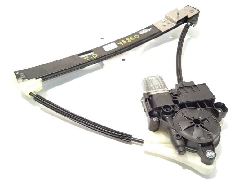 ELEVALUNAS TRASERO DERECHO 82G839462A 0130822694 5Q0959408D