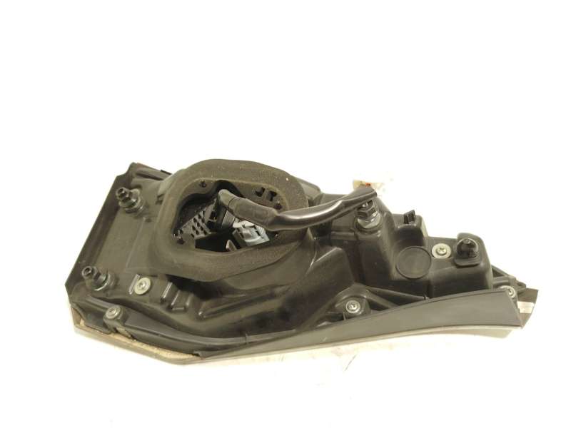 Recambio de piloto trasero derecho interior para toyota corolla sedán (_e21_) 1.8 vvti hybrid (zwe211, mzea12) referencia OEM IA 3