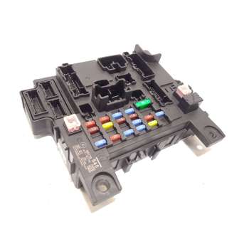 CAJA RELES / FUSIBLES 8637B545 A2C77130600
