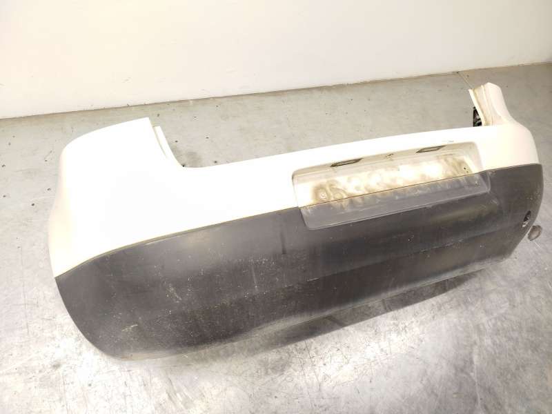 Recambio de paragolpes trasero para volkswagen golf v (1k1) 1.4 tsi referencia OEM IAM 1K6807417GRU - Blanco 2