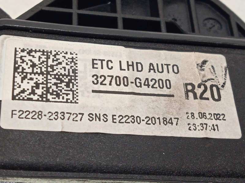 Recambio de potenciometro pedal para kia xceed 1.0 tgdi cat referencia OEM IAM 32700G4200 - Blanco 4