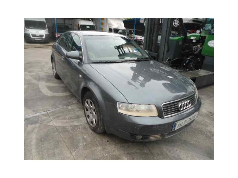 AUDI A4 BERLINA (8E)