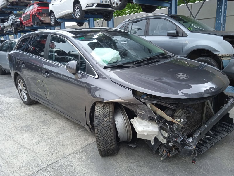 TOYOTA AVENSIS STATION WAGON (_T27_)