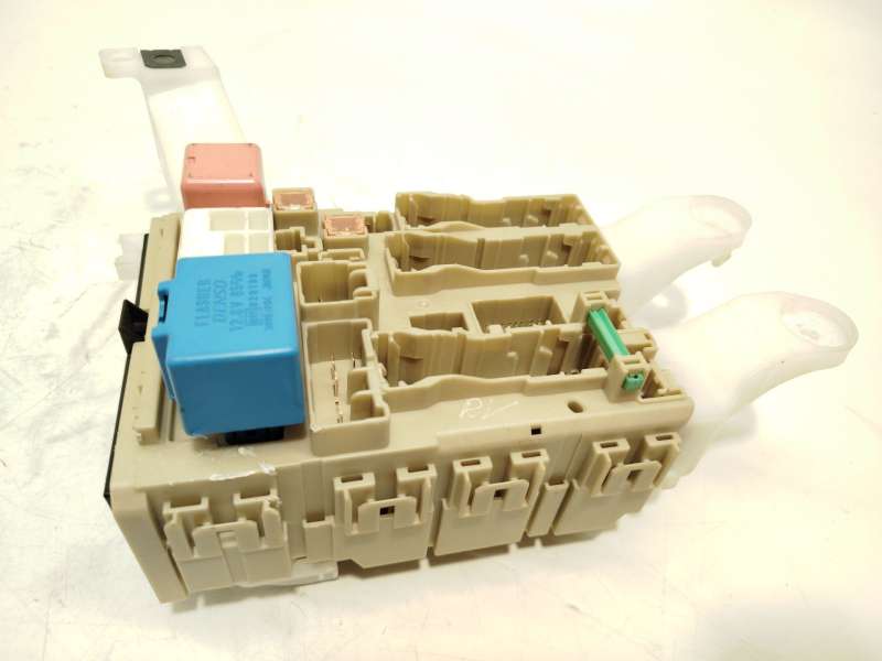 Recambio de caja reles / fusibles para toyota verso (_r2_) 1.6 (zgr20_) referencia OEM IAM 827300F280 2
