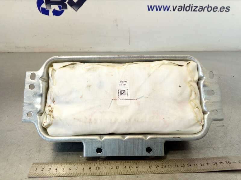 AIRBAG DELANTERO DERECHO A1668600302 