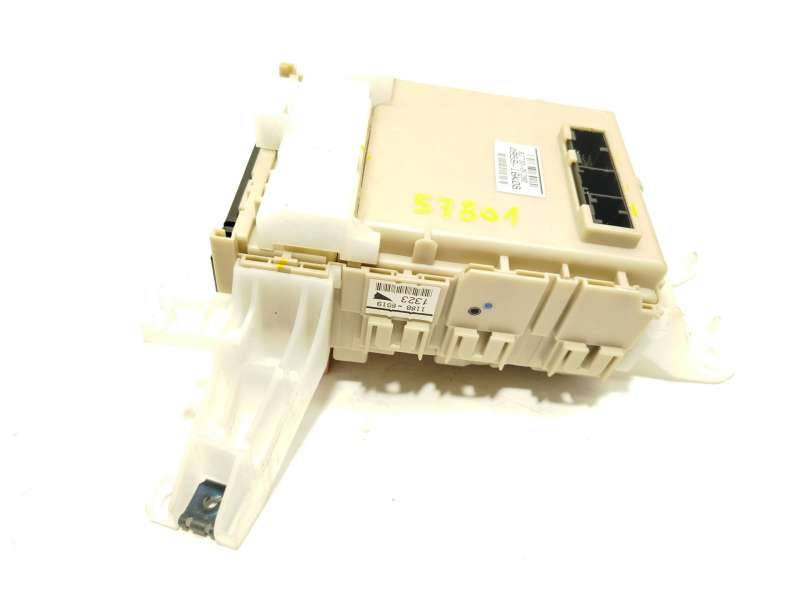 Recambio de caja reles / fusibles para toyota verso (_r2_) 1.6 (zgr20_) referencia OEM IAM 827300F280 3