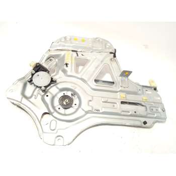 ELEVALUNAS DELANTERO DERECHO 824604D000 2621003570