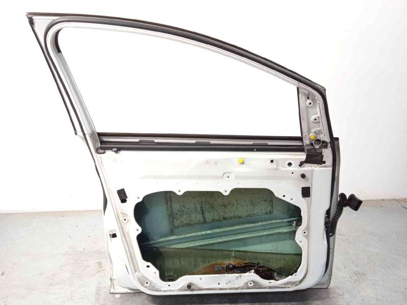 Recambio de puerta delantera izquierda para ford kuga (cbv) trend referencia OEM IAM 1712679 - Blanco 4