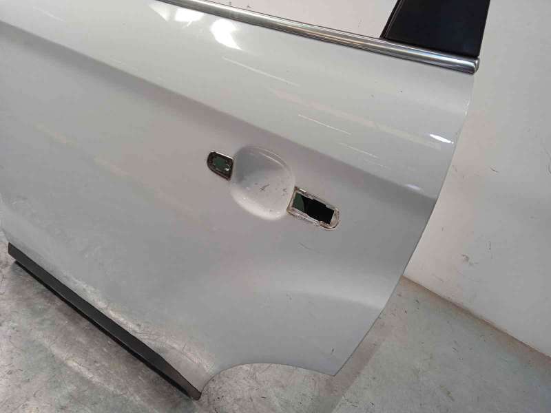 Recambio de puerta trasera izquierda para ford kuga (cbv) trend referencia OEM IAM 1520947 - Blanco 2