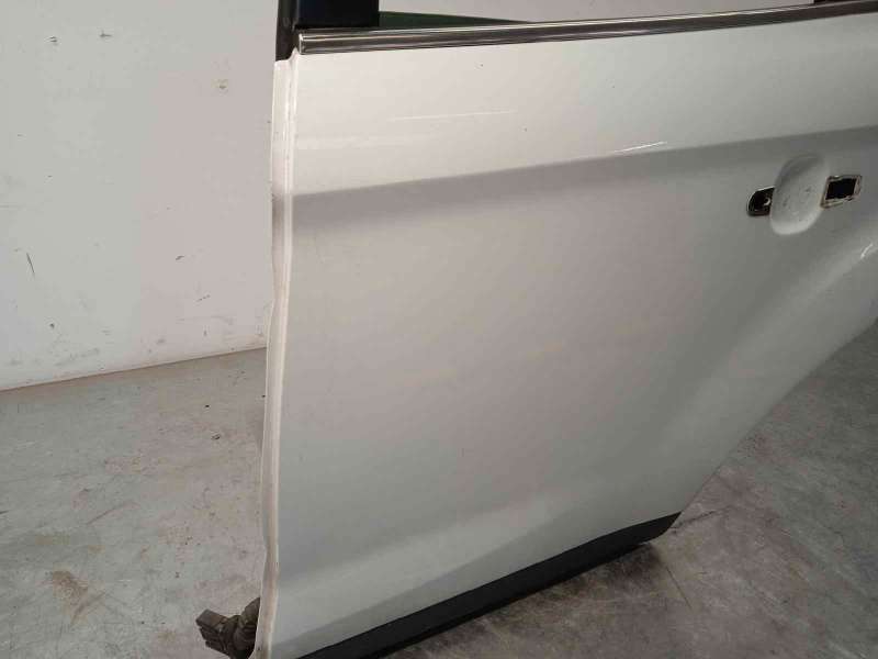 Recambio de puerta trasera izquierda para ford kuga (cbv) trend referencia OEM IAM 1520947 - Blanco 3