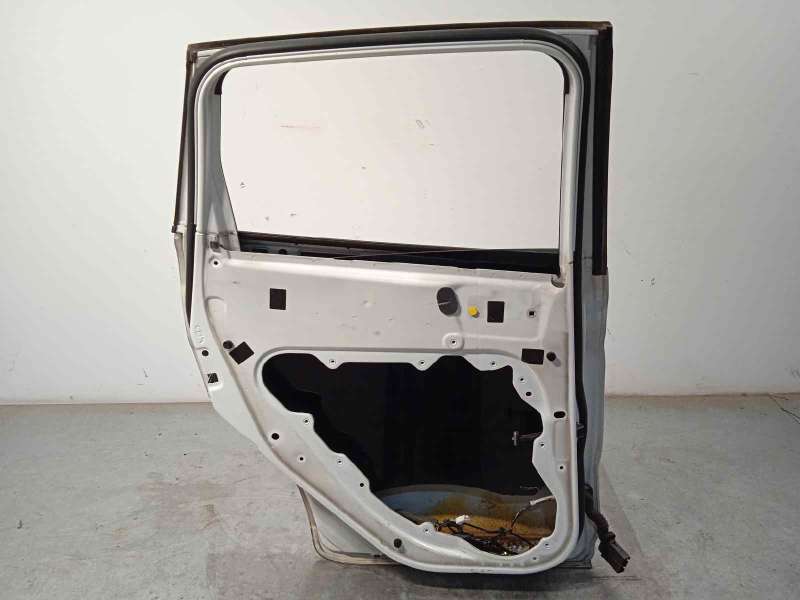 Recambio de puerta trasera izquierda para ford kuga (cbv) trend referencia OEM IAM 1520947 - Blanco 4
