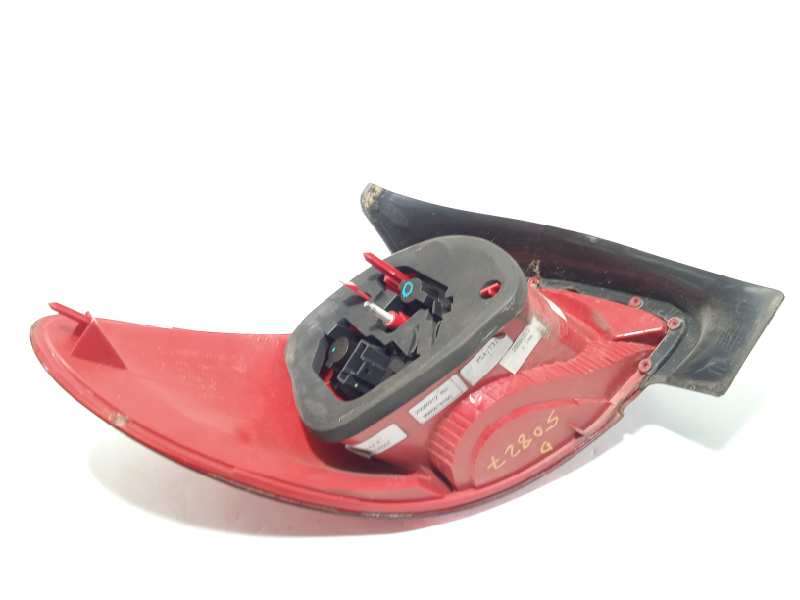 Recambio de piloto trasero derecho para peugeot 206 berlina 1.1 referencia OEM IAM 6351GV - Rojo 3