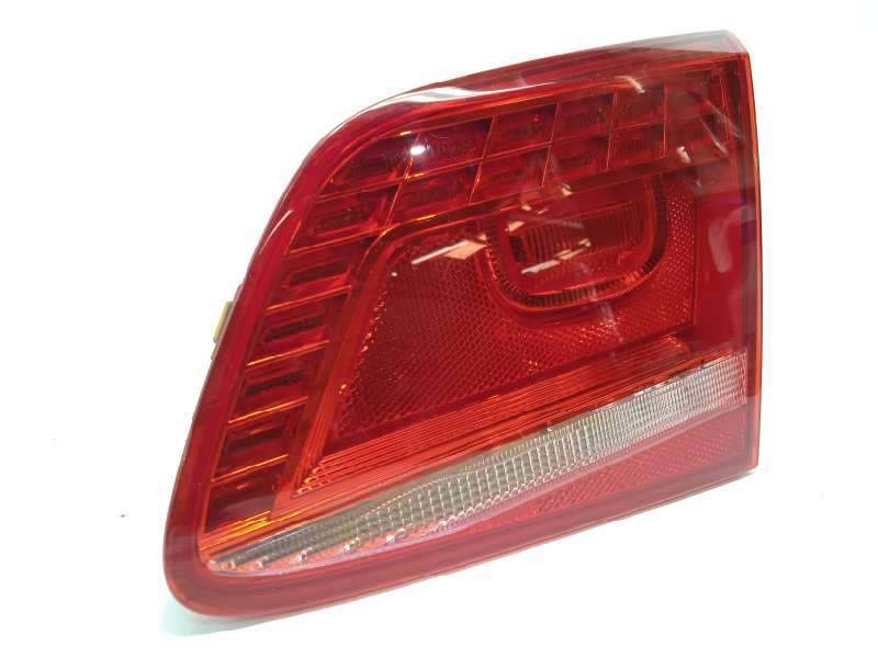 PILOTO TRASERO DERECHO INTERIOR 3AE945308B 