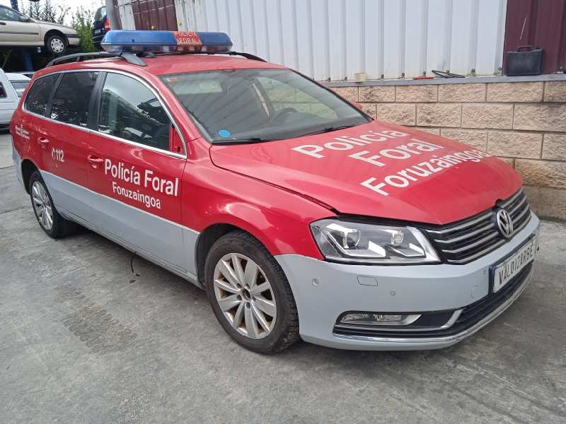 VOLKSWAGEN PASSAT VARIANT (365)