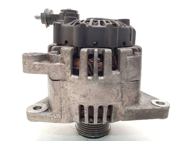 Recambio de alternador para hyundai i30cw classic referencia OEM IAM 373002A110  2655475 2