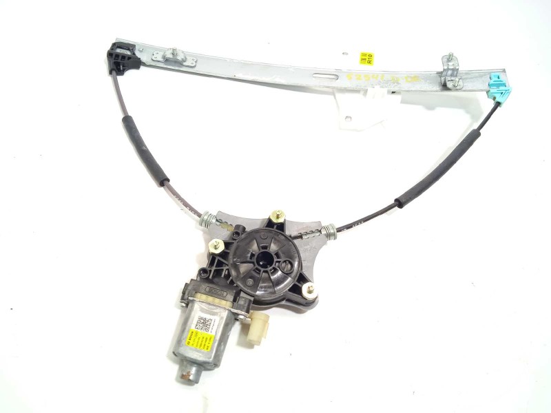 ELEVALUNAS DELANTERO DERECHO 82460H8000 