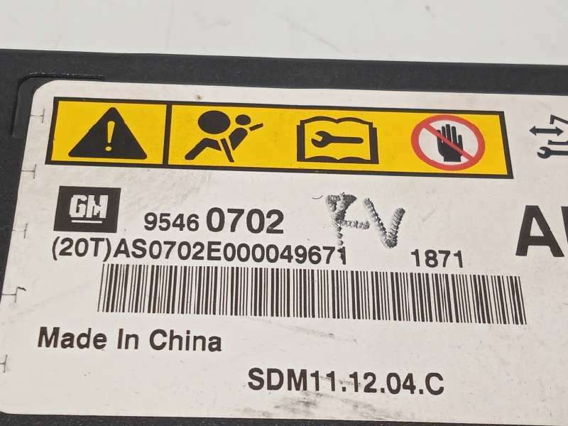 Recambio de centralita airbag para chevrolet captiva 2.2 diesel cat referencia OEM IAM 95460702 - Negro 4
