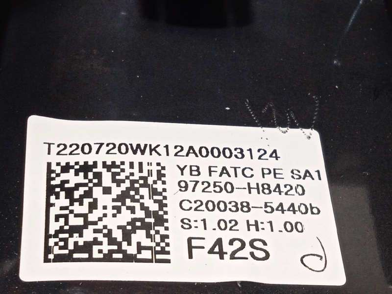 Recambio de mando climatizador para kia rio (yb) 1.0 tgdi cat referencia OEM IAM 97250H8420 97250H8420SA1 - Gris 6