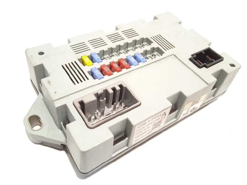 CAJA RELES / FUSIBLES CPLA14Q073AA LR041091 