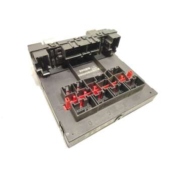 CAJA RELES / FUSIBLES 3C0937049AJ F005V00661