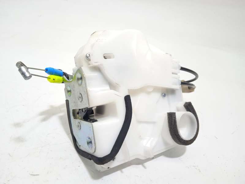 CERRADURA PUERTA DELANTERA DERECHA 5715A728 