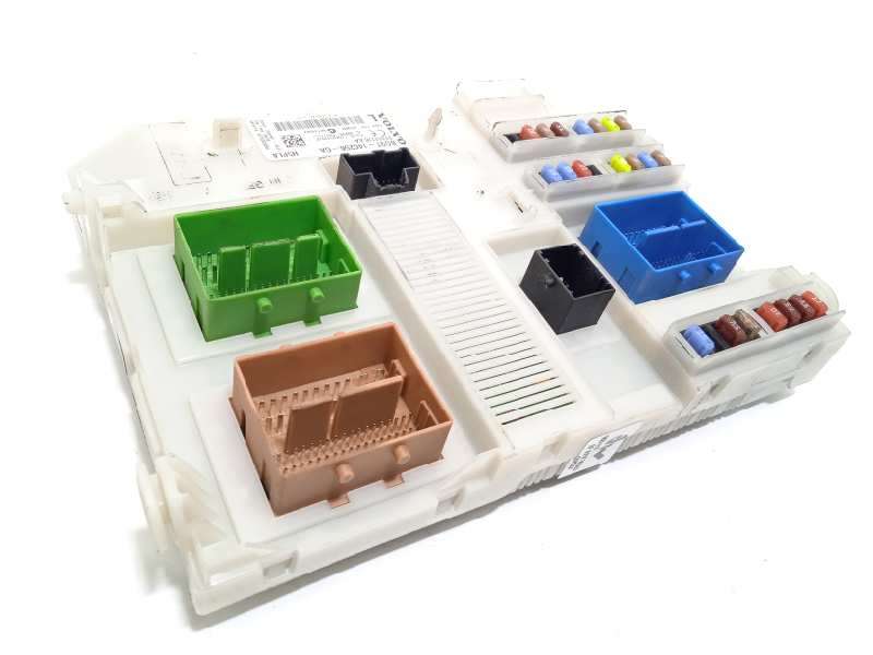 CAJA RELES / FUSIBLES 31314116 31314116AA BG9T14C256GA
