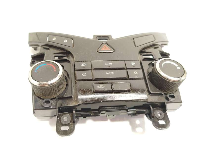 Recambio de mando climatizador para chevrolet cruze ls referencia OEM IAM 3870568 - Blanco 2
