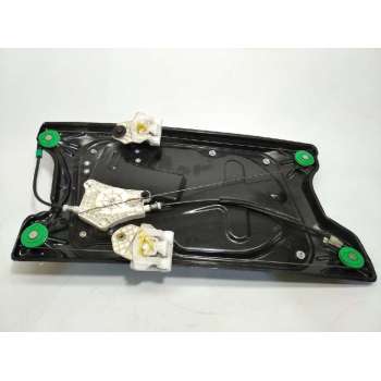 ELEVALUNAS DELANTERO IZQUIERDO 7H2223201CC CUH500250