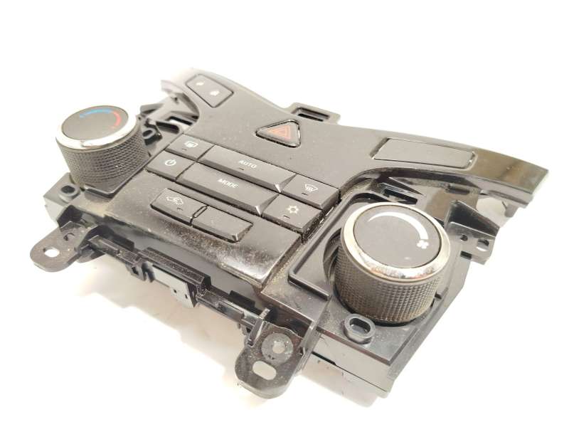 Recambio de mando climatizador para chevrolet cruze ls referencia OEM IAM 3870568 - Blanco 3