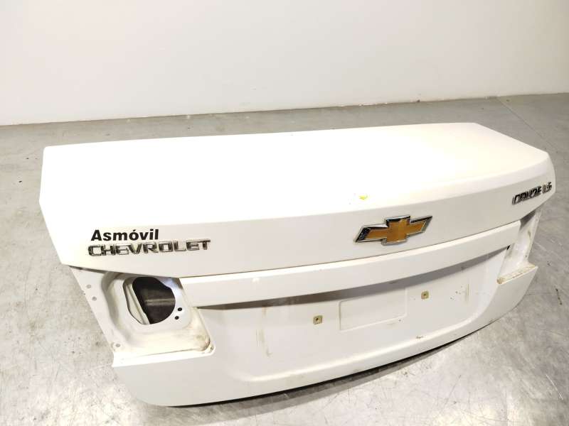 Recambio de tapa maletero para chevrolet cruze ls referencia OEM IAM 95950847 - Blanco 2