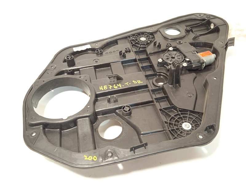 ELEVALUNAS TRASERO DERECHO 814203Z000 