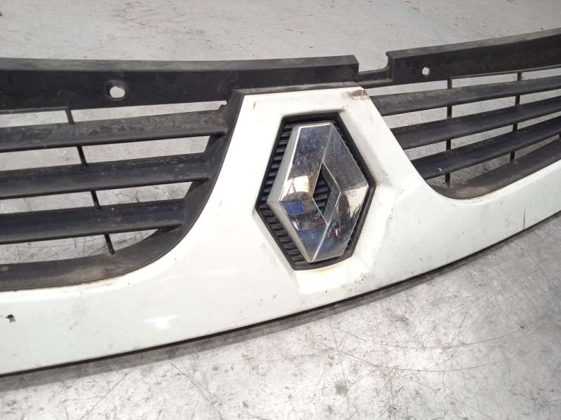 Recambio de rejilla delantera para renault master ii furgoneta (fd) 2.5 dci referencia OEM IAM 8200426365 3