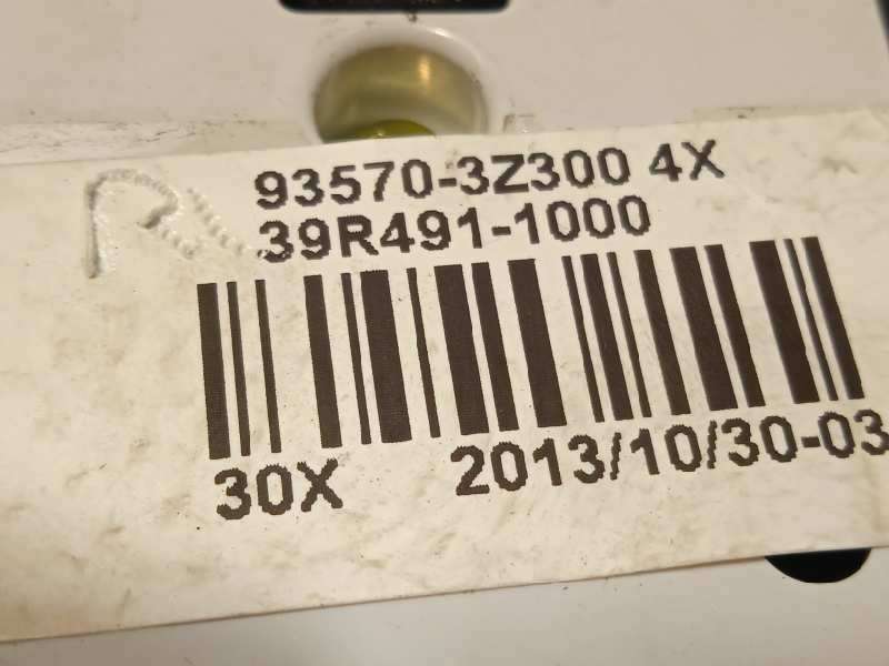 Recambio de mando elevalunas delantero izquierdo para hyundai i40 style blue referencia OEM IAM 935703Z3004X  39R4911000 - Blanco 4