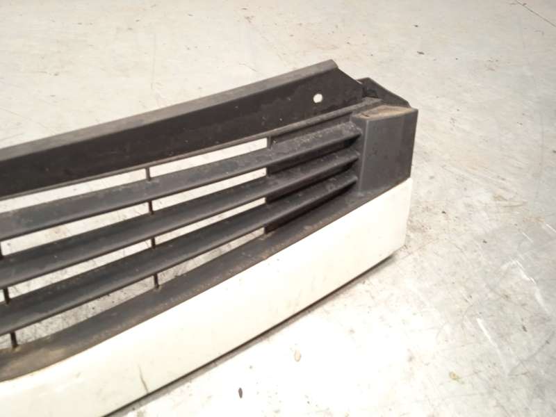 Recambio de rejilla delantera para renault master ii furgoneta (fd) 2.5 dci referencia OEM IAM 8200426365 4