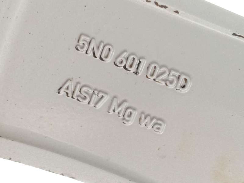 Recambio de llanta para volkswagen tiguan (5n_) 2.0 tdi 4motion referencia OEM IAM 5N0601025D8Z8 11