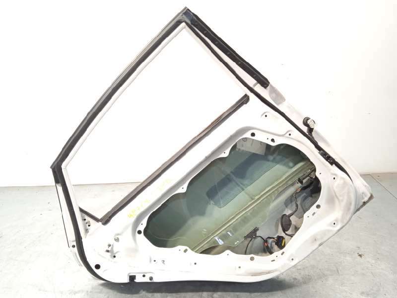 Recambio de puerta trasera izquierda para hyundai i40 style blue referencia OEM IAM 770033Z300 - Blanco 4