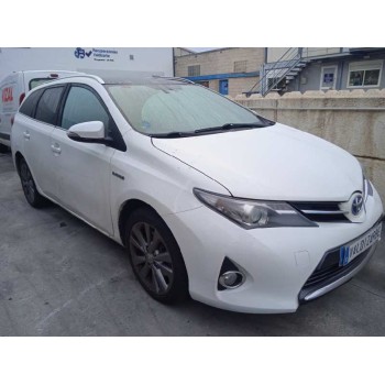 toyota auris del año 2014