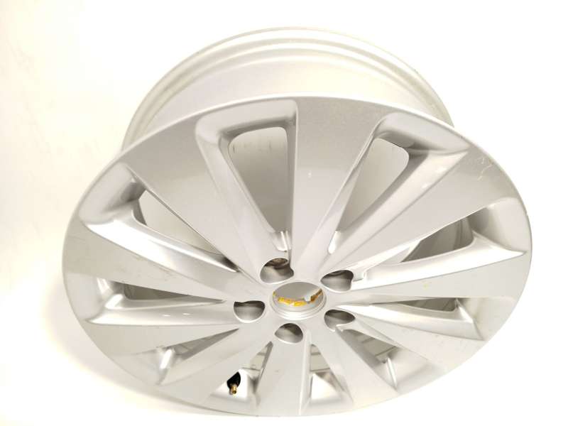 Recambio de llanta para seat arona (kj7, kjp) 1.0 tsi referencia OEM IAM 6F96010258Z8 - Blanco 3