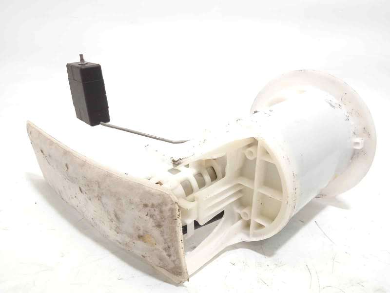 Recambio de bomba combustible para toyota yaris 1.5 16v cat referencia OEM IAM 777040D070 - Blanco 4