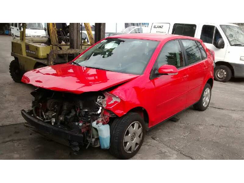 VOLKSWAGEN POLO (9N3)