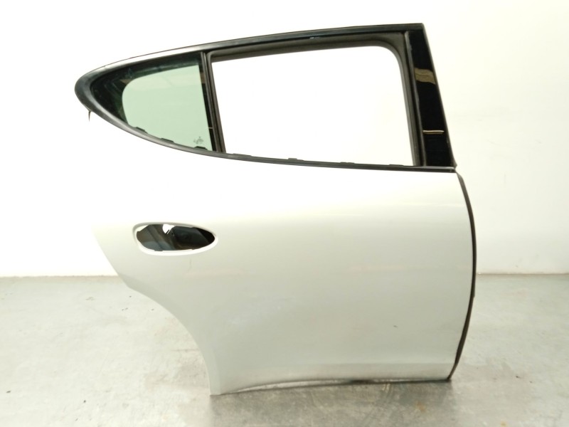 PUERTA TRASERA DERECHA 97053622201 97053622204 