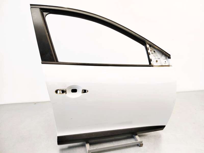 Recambio de puerta delantera derecha para renault megane iii hatchback (bz0/1_, b3_) 1.2 tce (bz2b, bz11) referencia OEM IAM 801