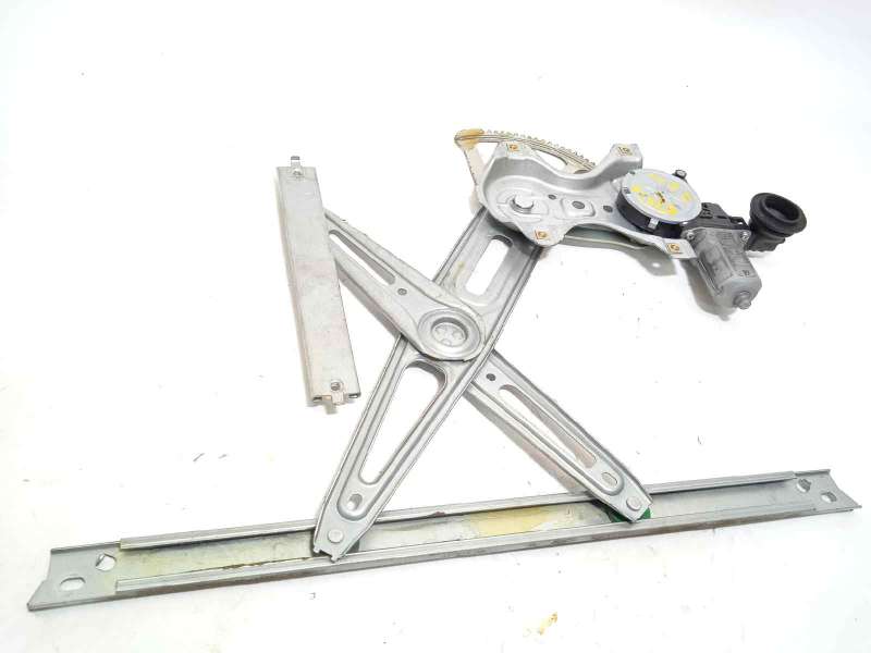 Recambio de elevalunas delantero derecho para toyota yaris 1.5 16v cat referencia OEM IAM 857100D100 - Blanco 2