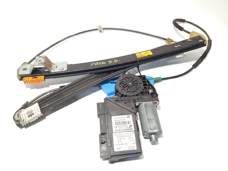 ELEVALUNAS DELANTERO DERECHO 8E0837462B 