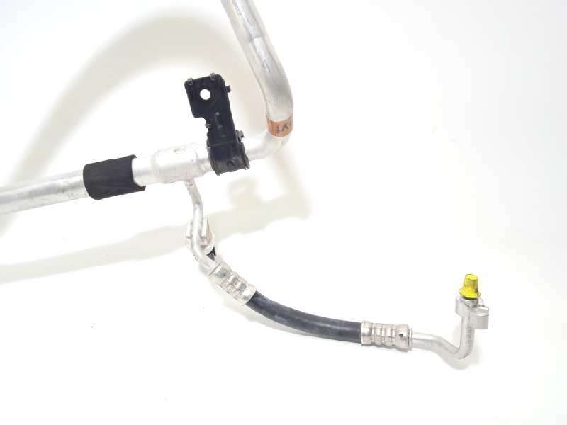 Recambio de tubos aire acondicionado para kia xceed 1.0 tgdi cat referencia OEM IAM 97775G4450 3